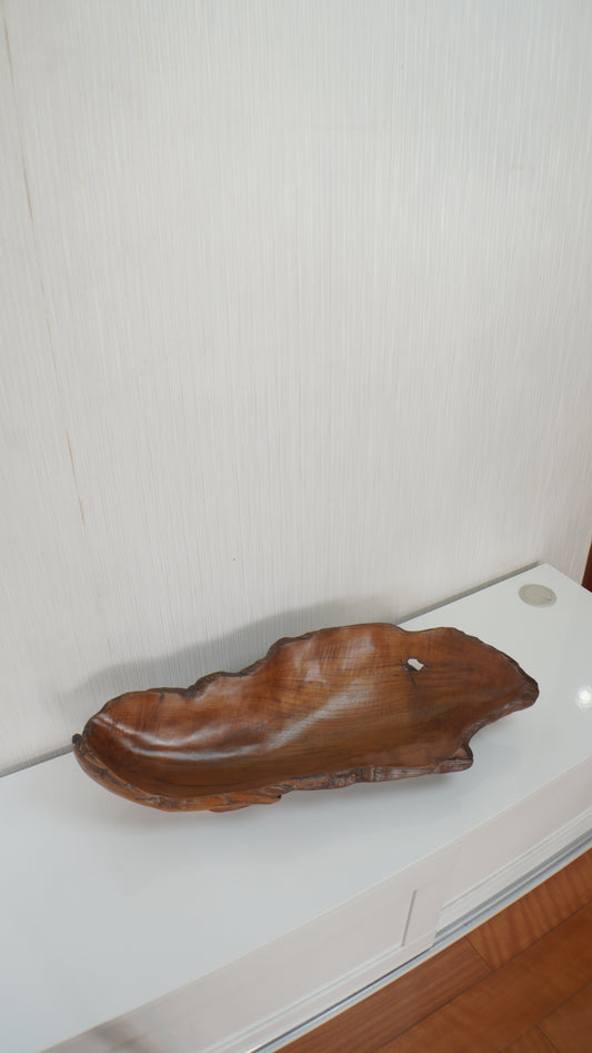 Teak Wood Leaf Tray – Hand-Carved Organic Form